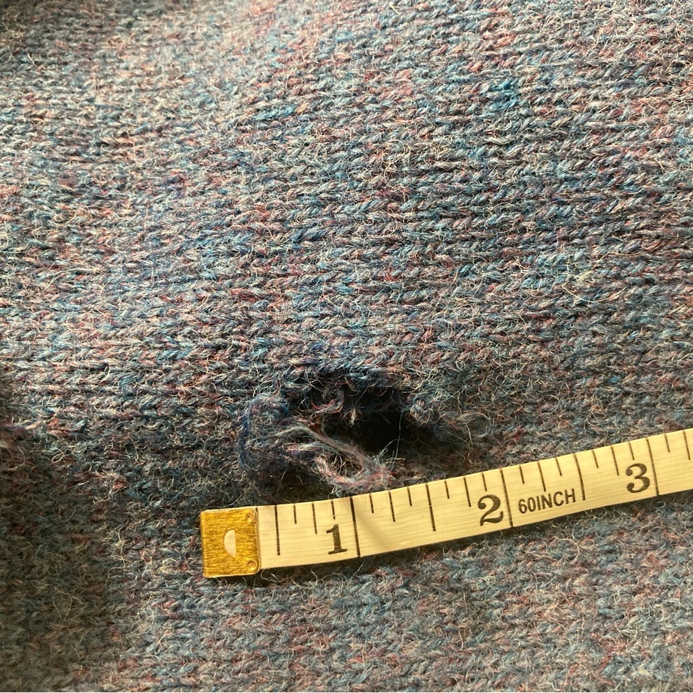 Made in Scotland Pure Wool Blue and Gray Argyle Cardigan *Flaws/ Distressed - Picture 6 of 10